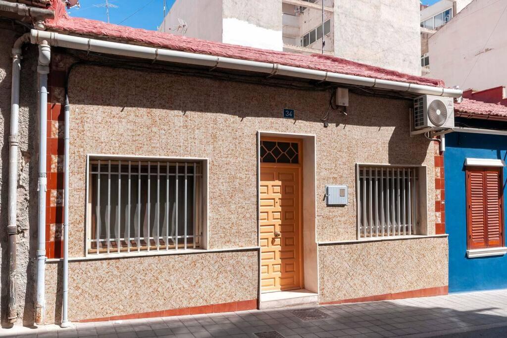 فيلا The Little House In The Neighbourhood لقنت المظهر الخارجي الصورة